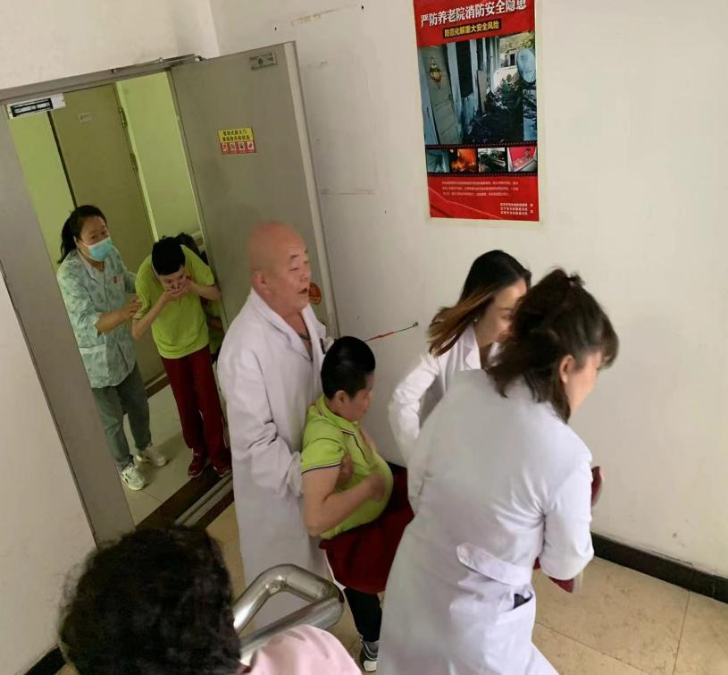 组织人员疏散1.png ""
