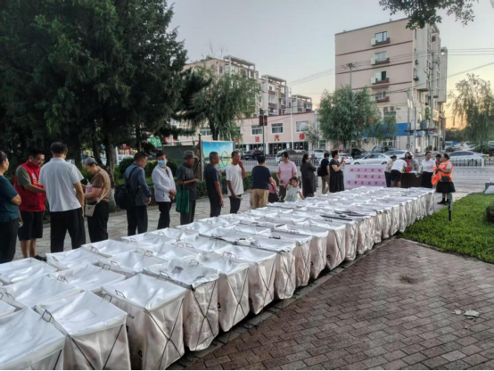 向居民免费提供环保防火袋.png